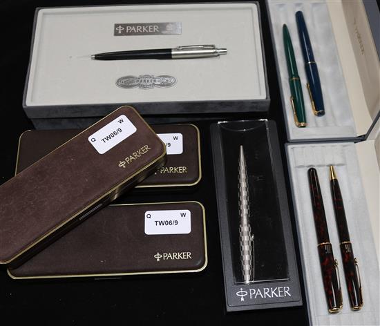 A Parker 61 teal pen/ballpoint set, similar Sonnet red lacquer set, Arrow Flighter rolled gold set and six other Parker pens